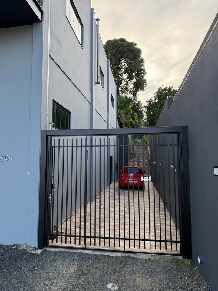 644963056_2173883576780204_907057068977971597_n